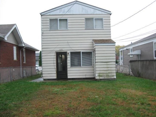 1035 Morris St, Hammond, IN 46320