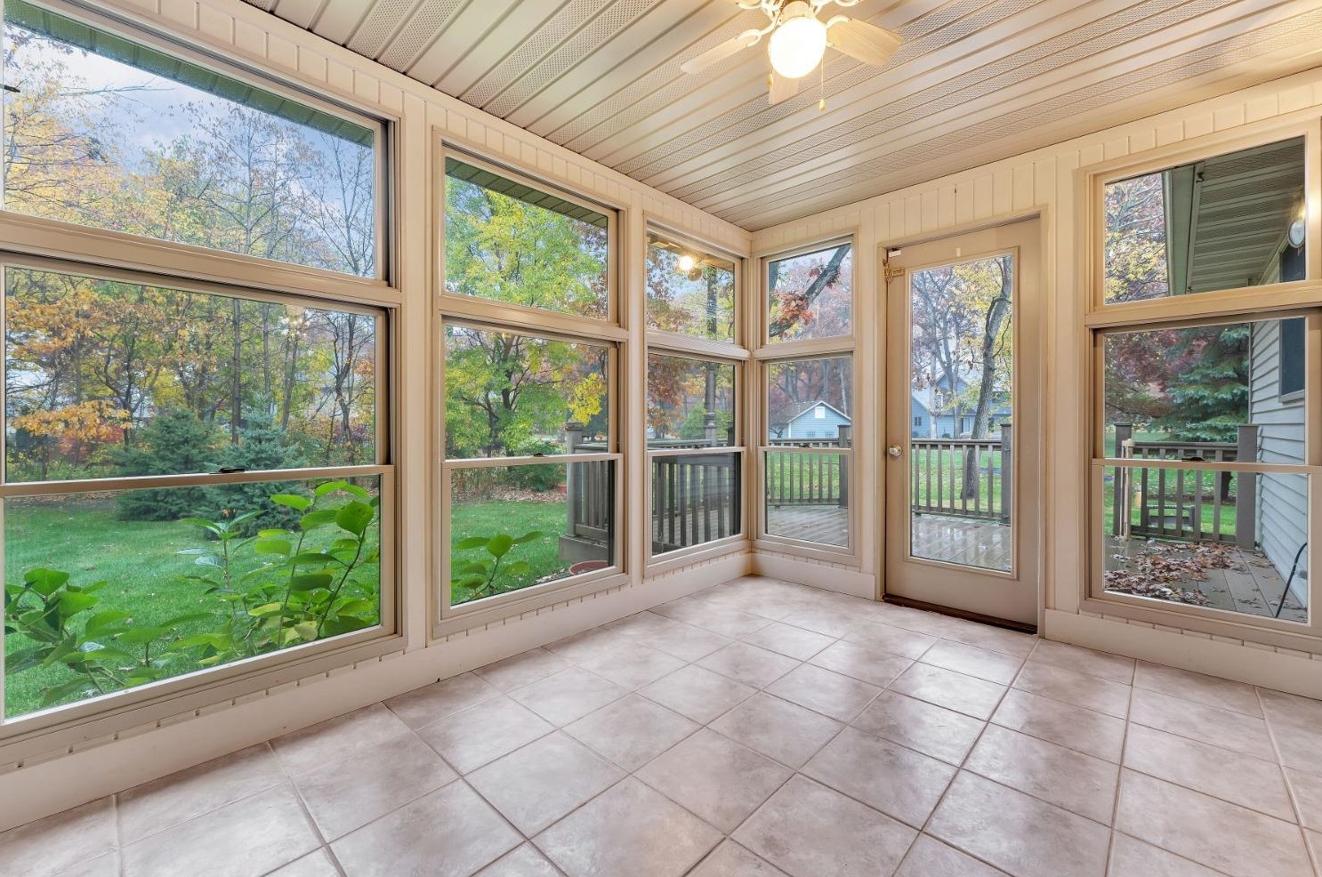 9246 Aspen Ct, Demotte IN  46310-7927 exterior