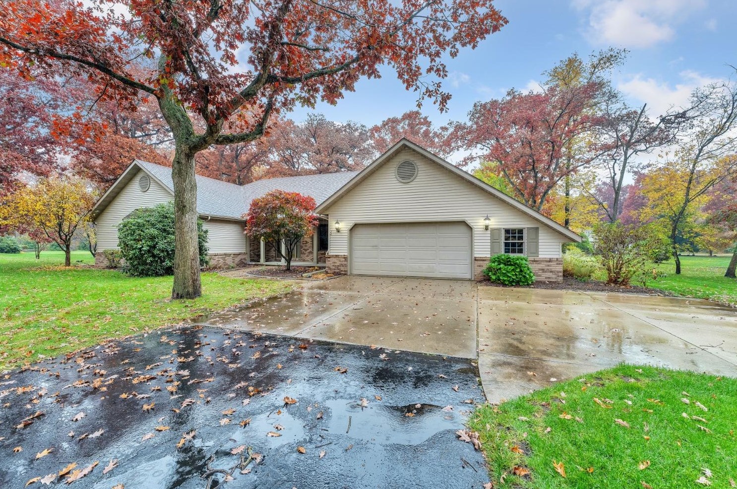 9246 Aspen Ct, Demotte IN  46310-7927 exterior
