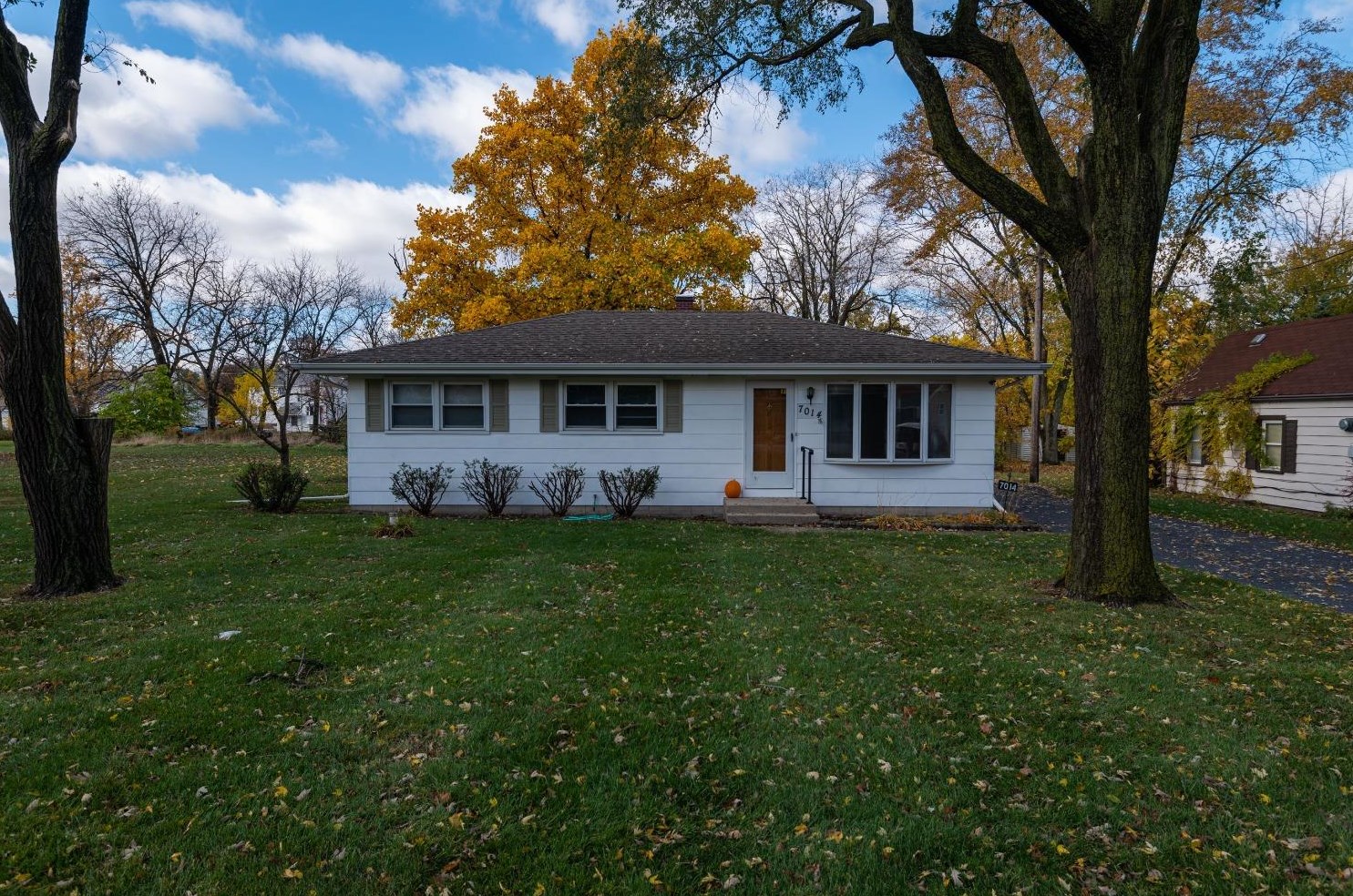 7014 Catherine St, Gary, IN 46410