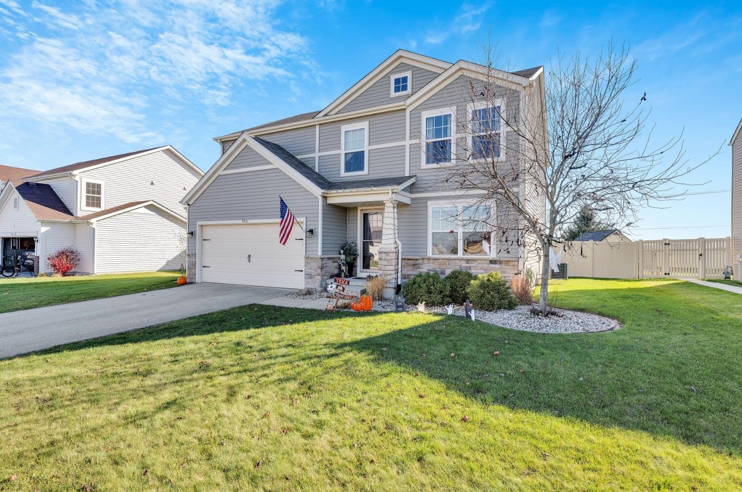 9911 Flagstaff St, Cedar Lake, IN 46303