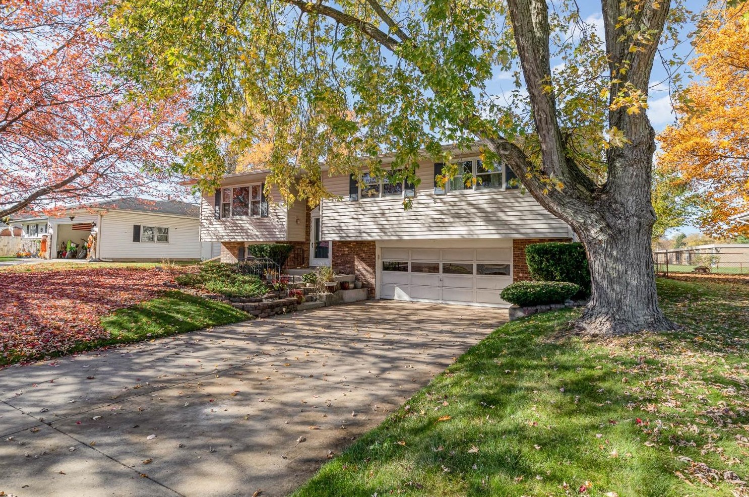2722 Doretta St, Portage, IN 46368-3808