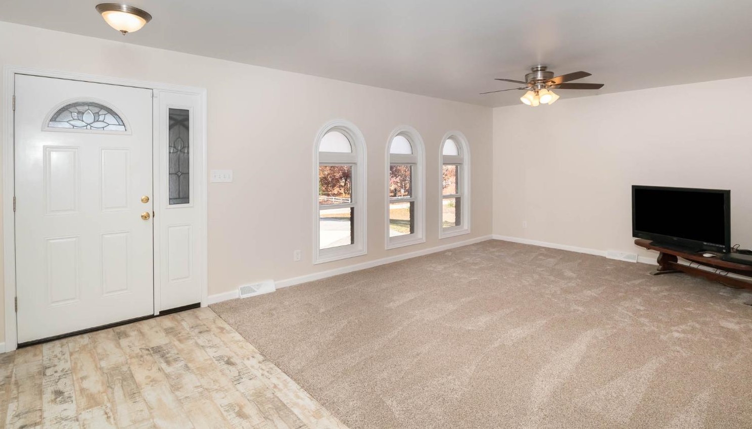 11917 N 470 E, Demotte, IN 46310