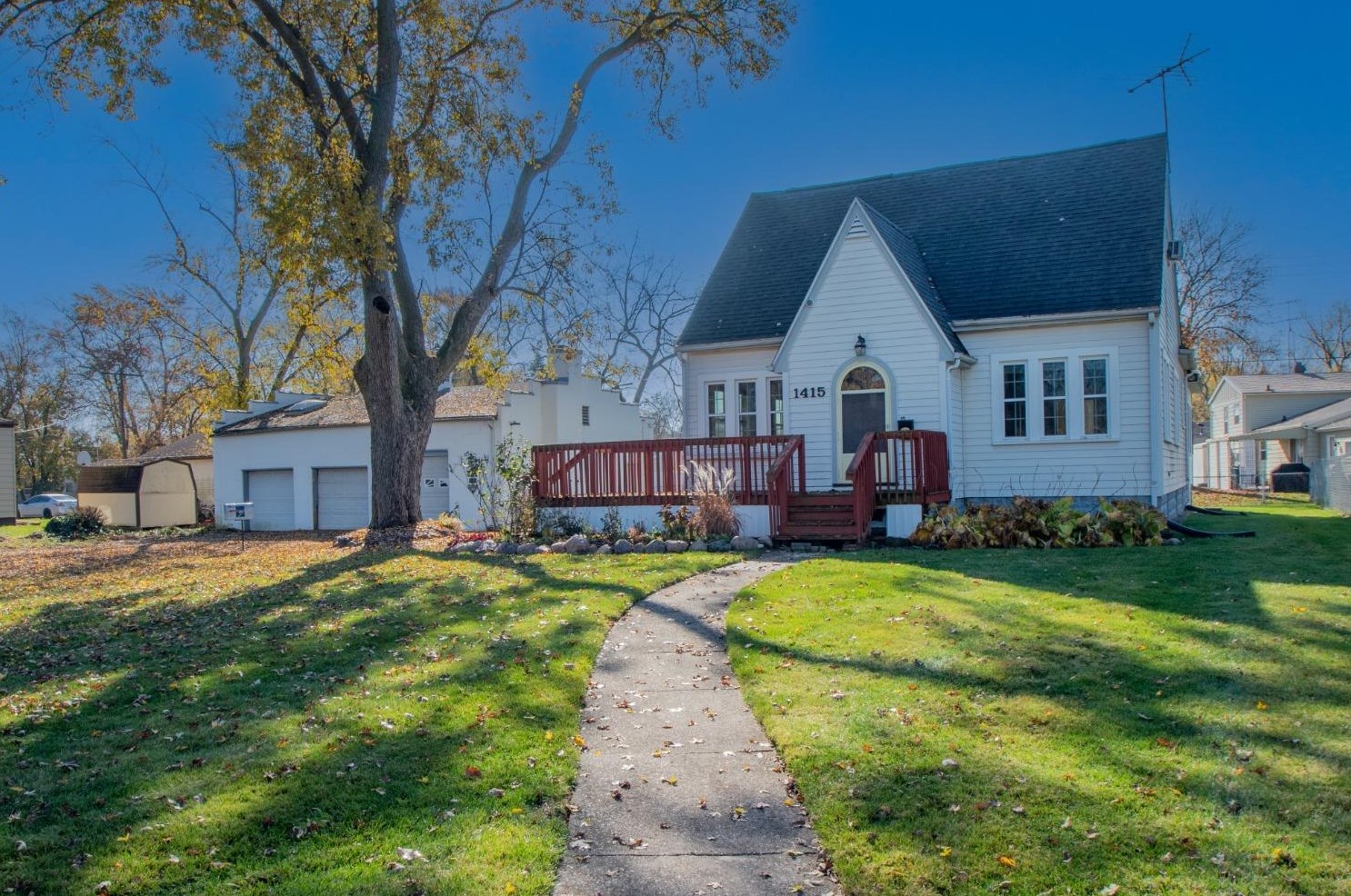 1415 W Old Ridge Rd, Hobart, IN 46342