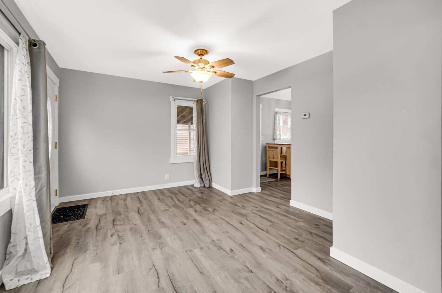 419 Van Buren Ave, Hobart, IN 46342