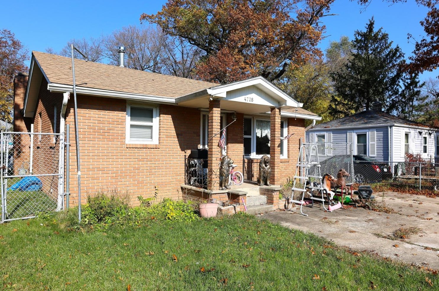 4728 25th Ave, Gary, IN 46405-2622