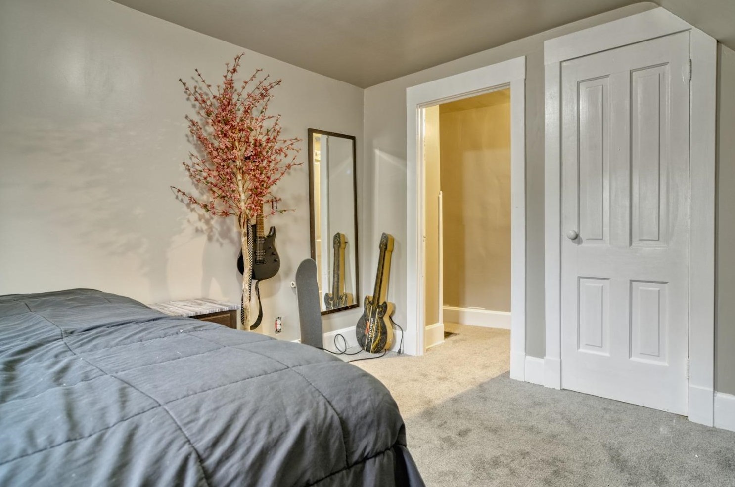 301 F St, La Porte IN  46350-4821 exterior