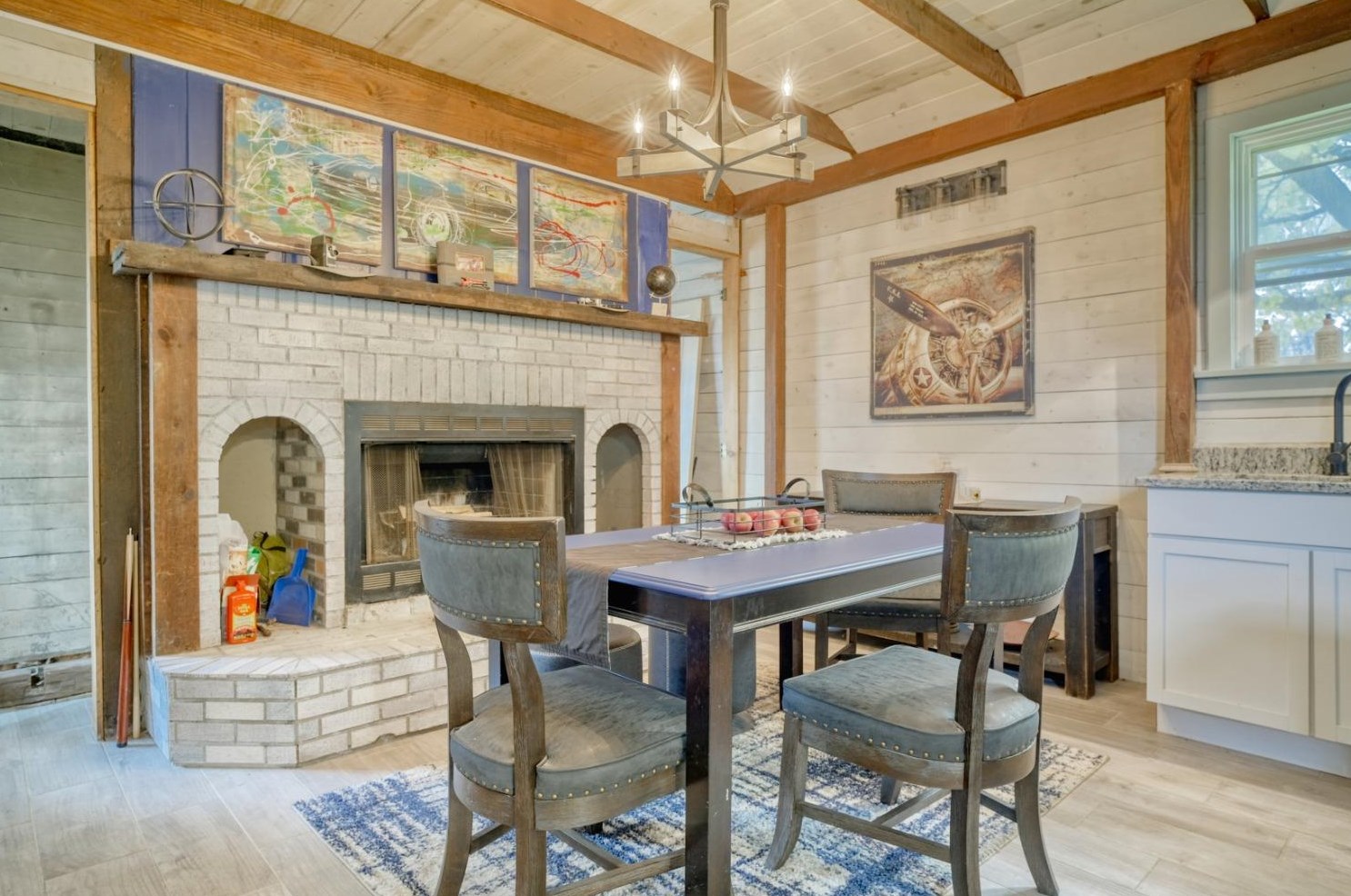 301 F St, La Porte IN  46350-4821 exterior