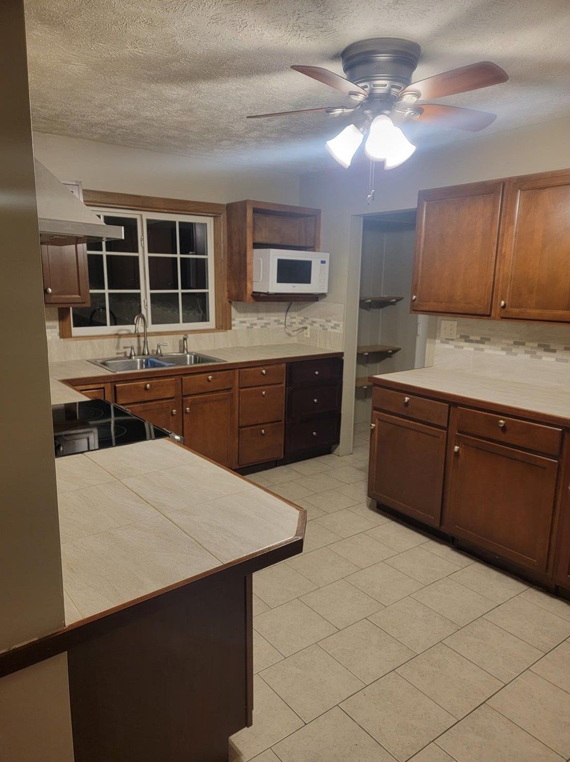 6227 Kentucky Pl, Gary, IN 46410-2730