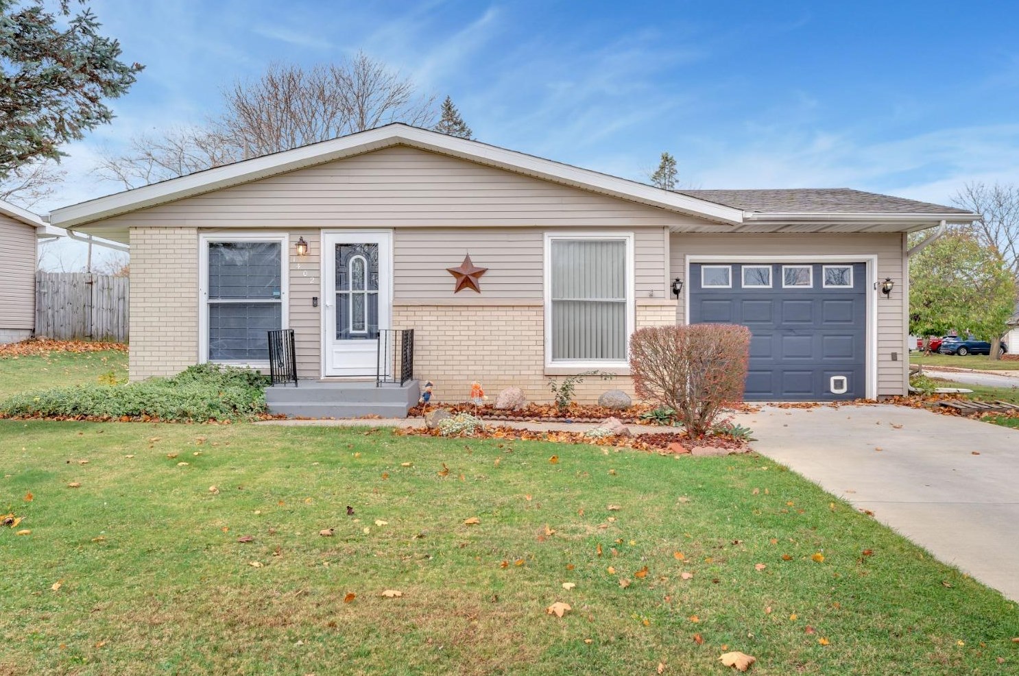 1402 C St, La Porte, IN 46350-5826