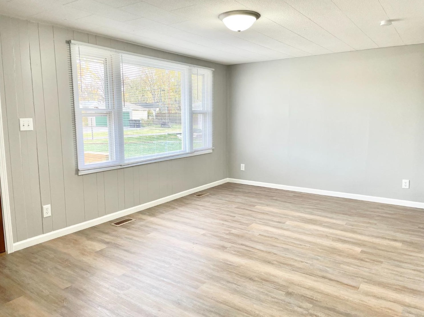 3288 Swanson Ct, Portage, IN 46368