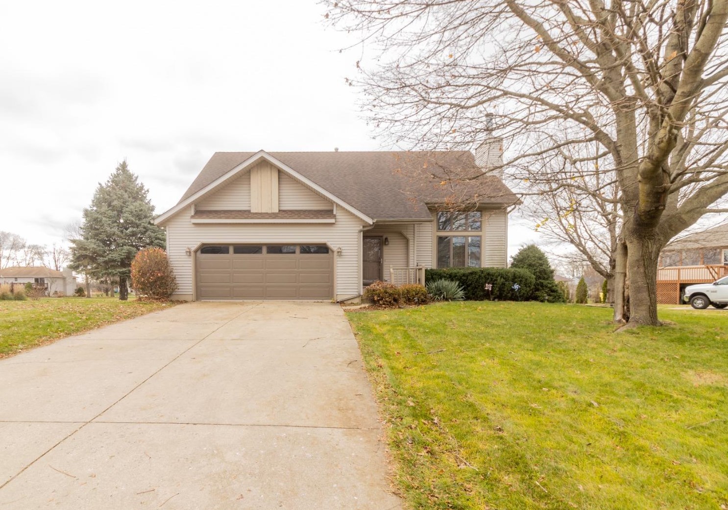 346 Arlington Ct, Valpo, IN 46383