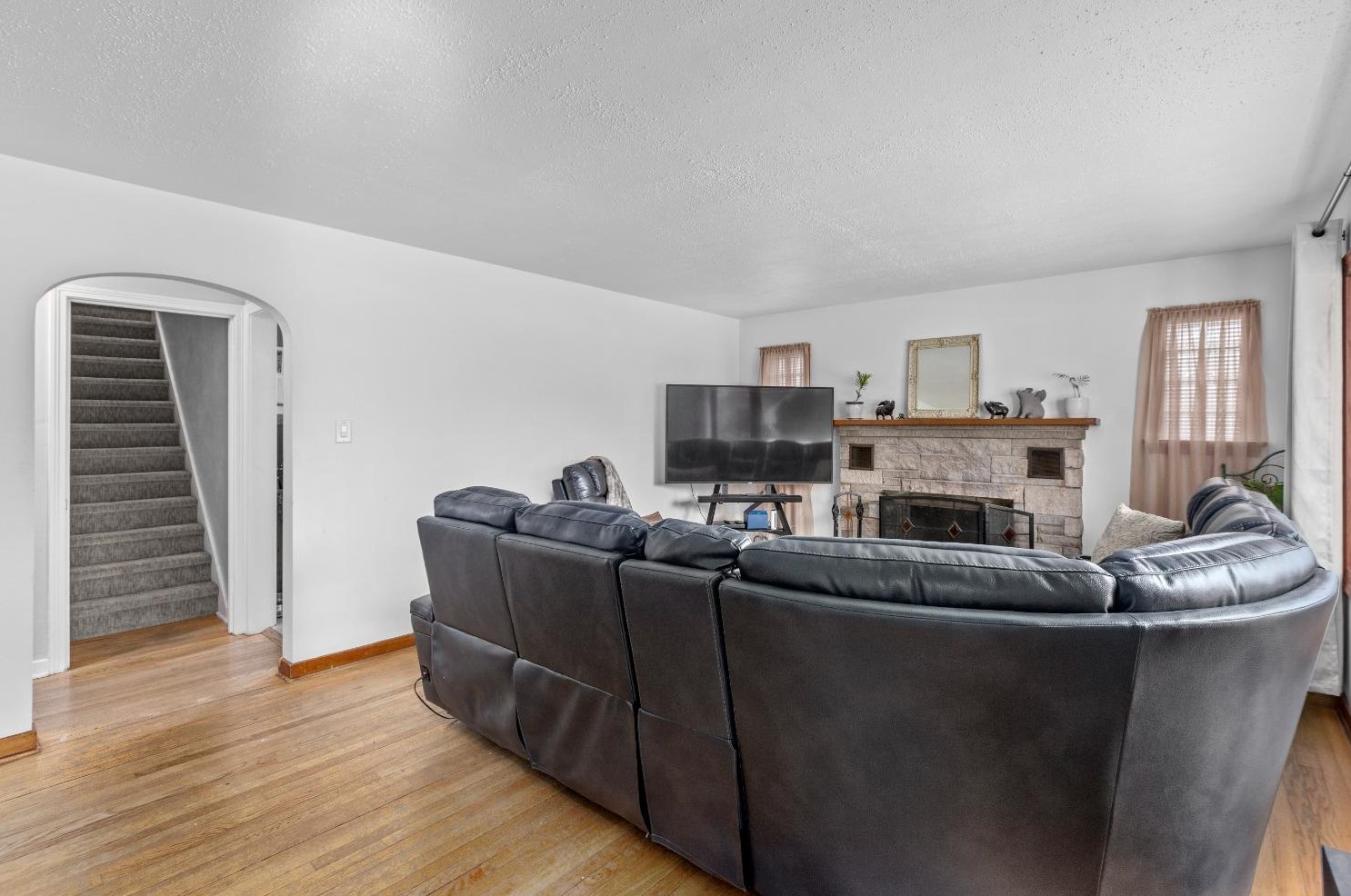 420 Tremont St, Michigan City, IN 46360-4732