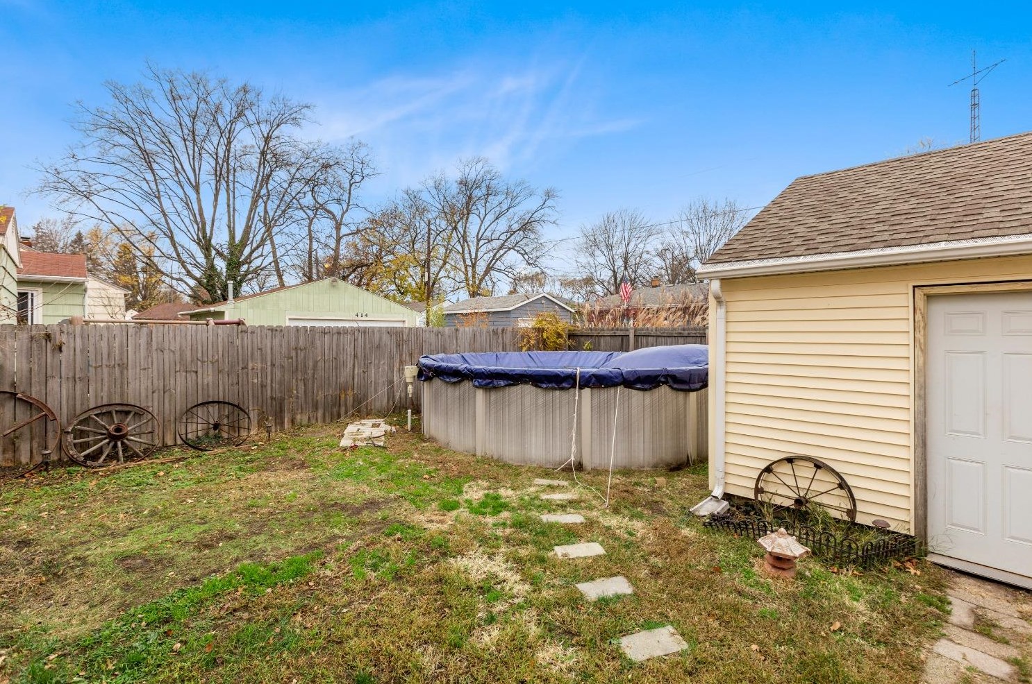 420 Tremont St, Michigan City IN 46360-4733 exterior