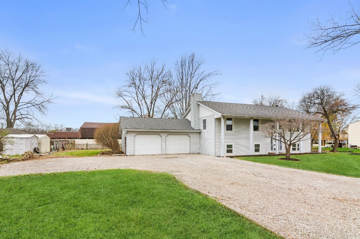 696 N 700 W, Hobart, IN 46342