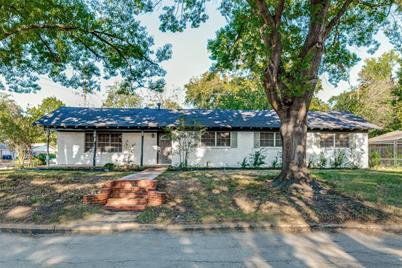 5732 Wharton Drive, Fort Worth, TX 76133 - Photo 1