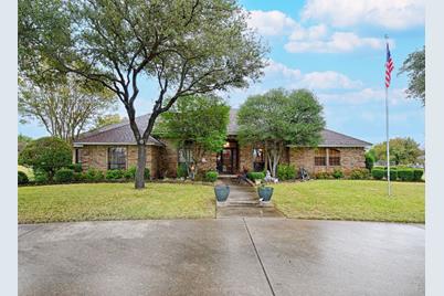 804  Rock Creek Drive, Oak Leaf, TX 75154 - Photo 1