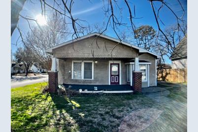 1301 N Sylvania Avenue, Fort Worth, TX 76111 - Photo 1