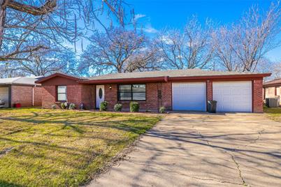 3921 Tejas Trail, Lake Worth, TX 76135 - Photo 1