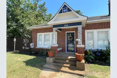 305 W Main Street, Honey Grove, TX 75446 - Photo 1