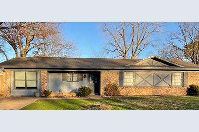 203 Robin Way Street, Mount Vernon, TX 75457 - Photo 1