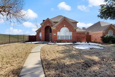 10424 Harris Court, Irving, TX 75063 - Photo 1