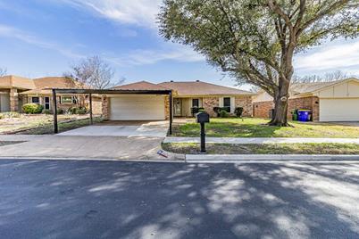 6620 Valley View Drive, Watauga, TX 76148 - Photo 1