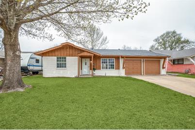 1906 Woodoak Drive, Irving, TX 75060 - Photo 1