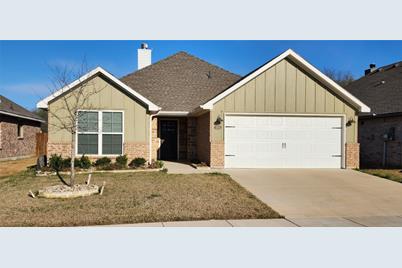 304 Bronco Drive, Pilot Point, TX 76258 - Photo 1