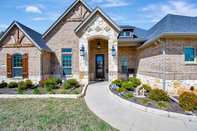 1056 Durango Springs Drive, Fort Worth, TX 76052 - Photo 1