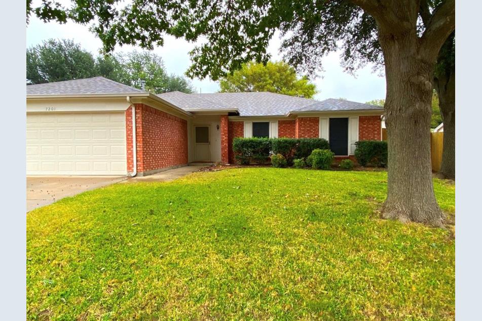 7201 Royal Oak Dr, Benbrook, TX 76126 MLS 20301500 Coldwell Banker