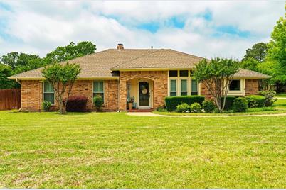 3312 Roosevelt Drive, Dalworthington Gardens, TX 76016 - Photo 1