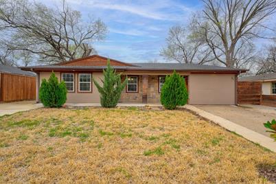 2542 Lockhart Avenue, Dallas, TX 75228 - Photo 1