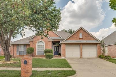 2317 Glenmoor Drive, Arlington, TX 76001 - Photo 1