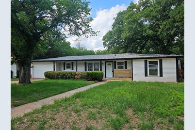 311 19th Street SE, Mineral Wells, TX 76067 - Photo 1