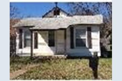 305 N Denton Avenue, Justin, TX 76247 - Photo 1