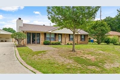 605 Maple Street, Aubrey, TX 76227 - Photo 1