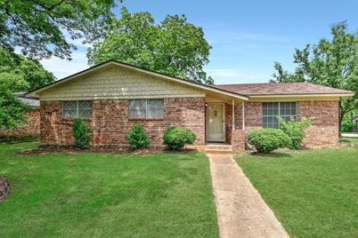 901 Deleon Street, Denison, TX 75020 - Photo 1