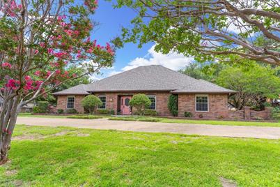 2833 S Country Club Road, Garland, TX 75043 - Photo 1