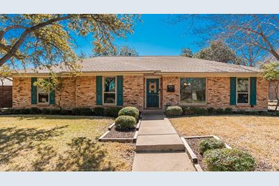 1946 Kensington Drive, Carrollton, TX 75007 - Photo 1