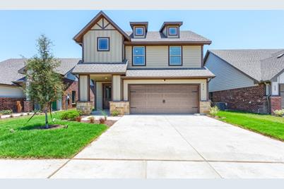 434 Edwards, Pilot Point, TX 76258 - Photo 1