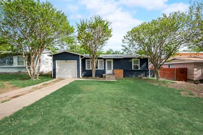 228 Oak Drive W, Hurst, TX 76053 - Photo 1