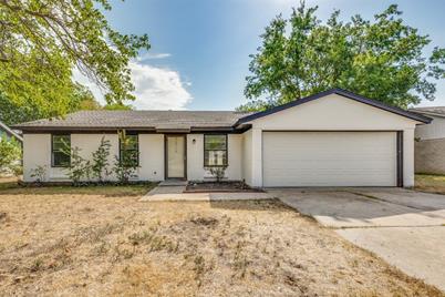 316 N Heights Drive, Crowley, TX 76036 - Photo 1