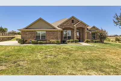 4635 Mustang Creek Court, Benbrook, TX 76126 - Photo 1