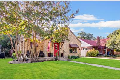 1124 N Riverside Drive, Fort Worth, TX 76111 - Photo 1