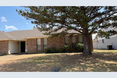 804 Red Bud Drive, DeSoto, TX 75115 - Photo 1