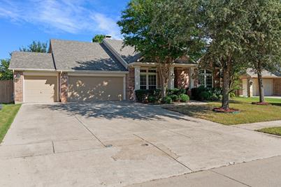 2671 Waterfront Drive, Grand Prairie, TX 75054 - Photo 1