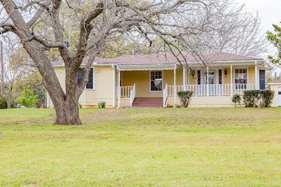 19232 W Fm 922, Forestburg, TX 76239 - Photo 1