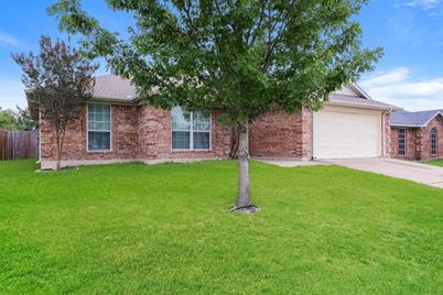 105 Logan Lane, Waxahachie, TX 75165 - Photo 1