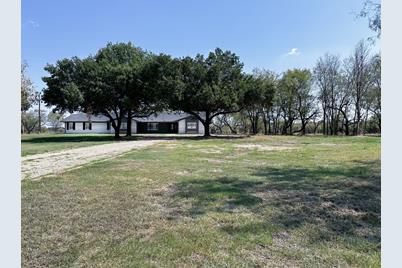1028 Grison Circle, Corsicana, TX 75109 - Photo 1